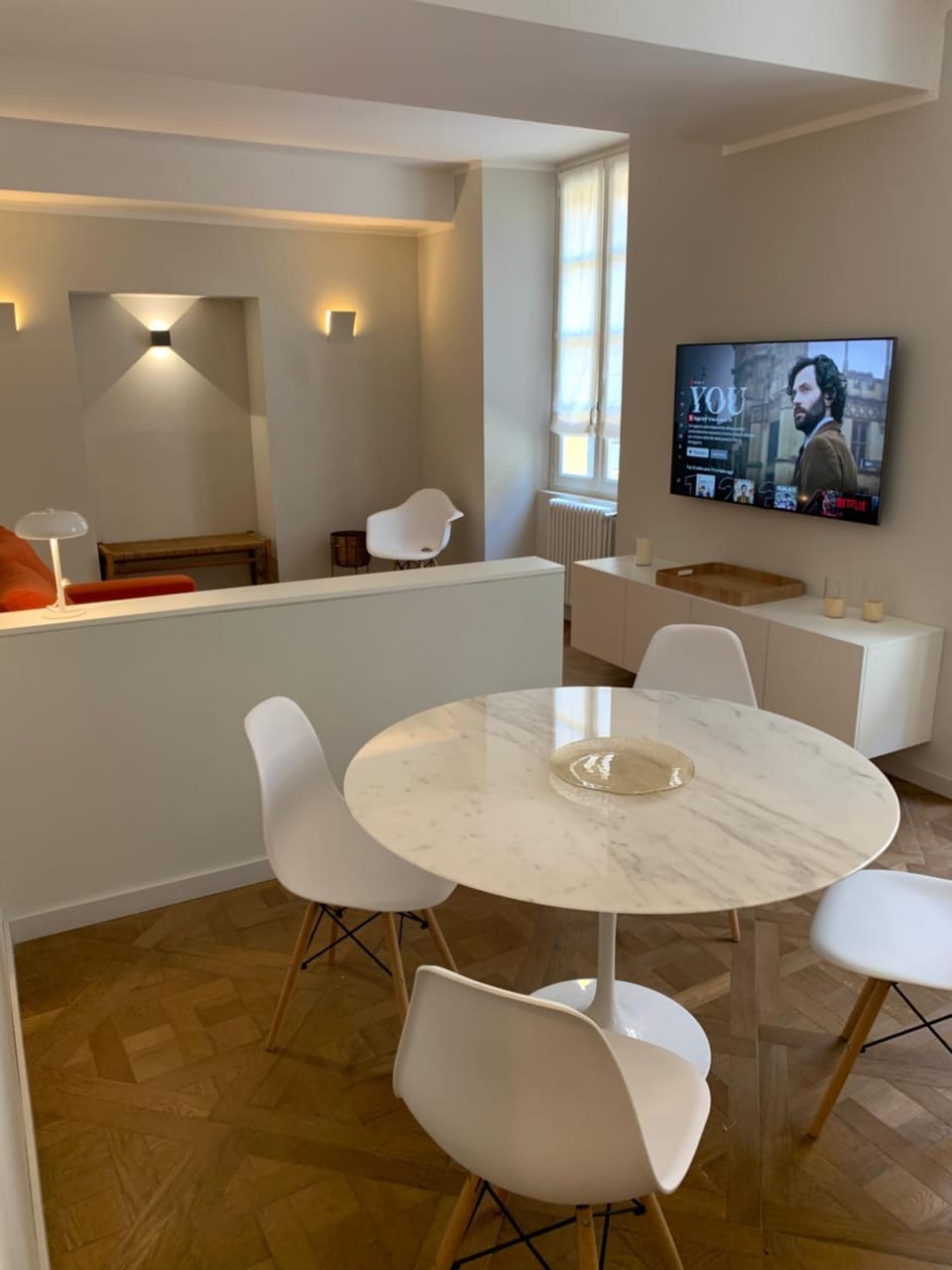 TV and multimedia, Living room, Dining area