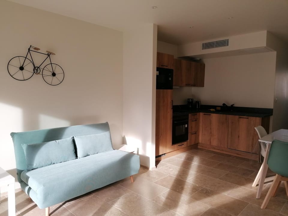 A GAUGUIN Cyclistes Ventoux Apartment in Malaucène