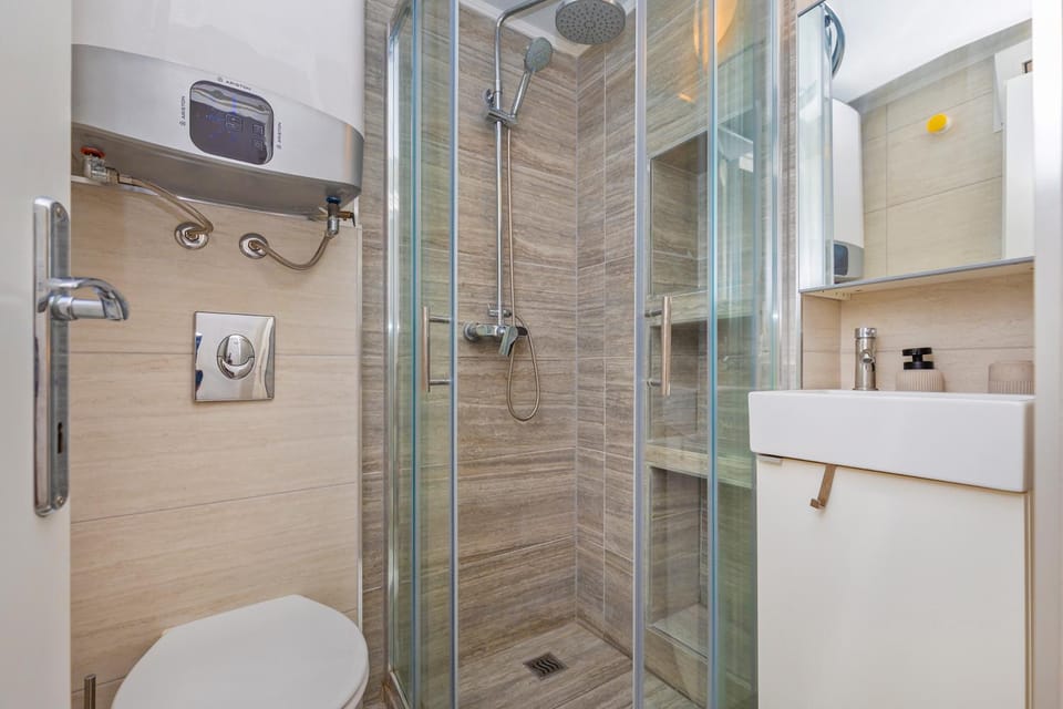 Shower, Toilet, Bathroom