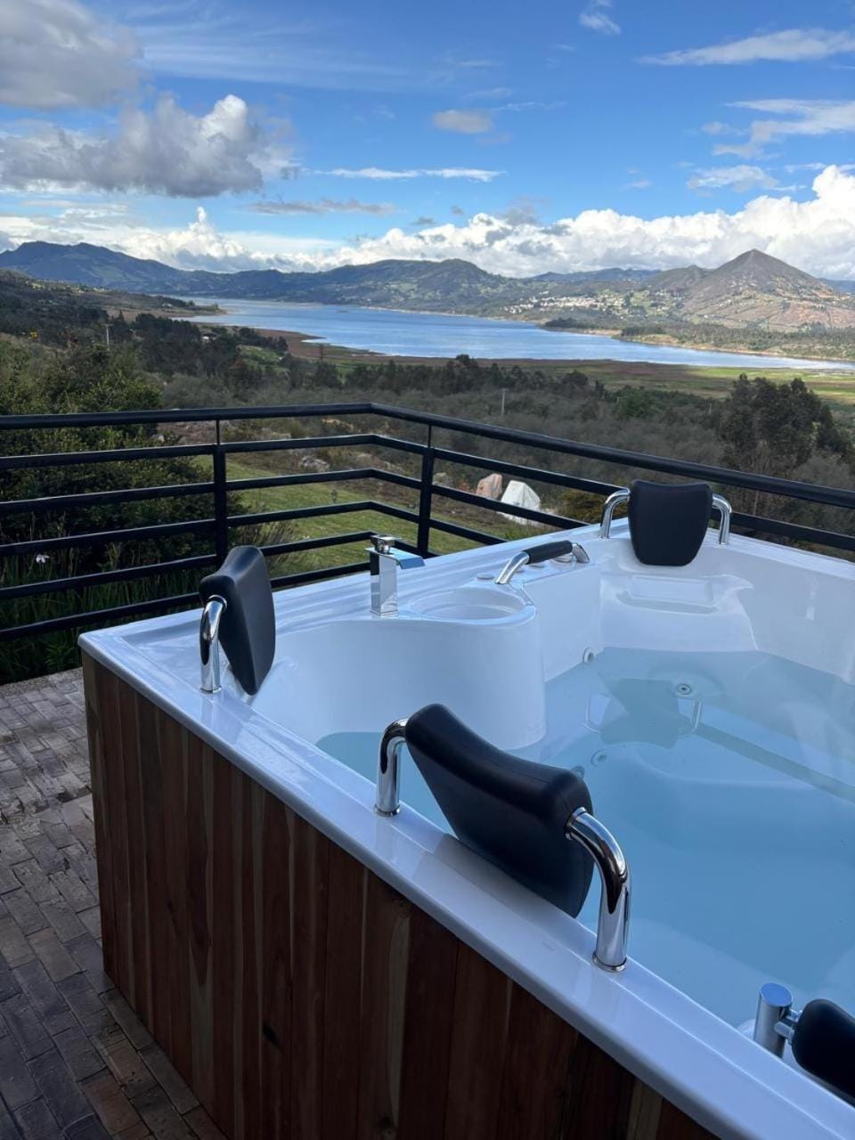 Hot Tub, Mountain view