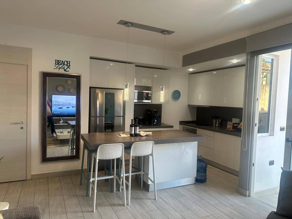Chic Space, Private Balcony, Roof Pool, Good WiFi House in Playa del Carmen