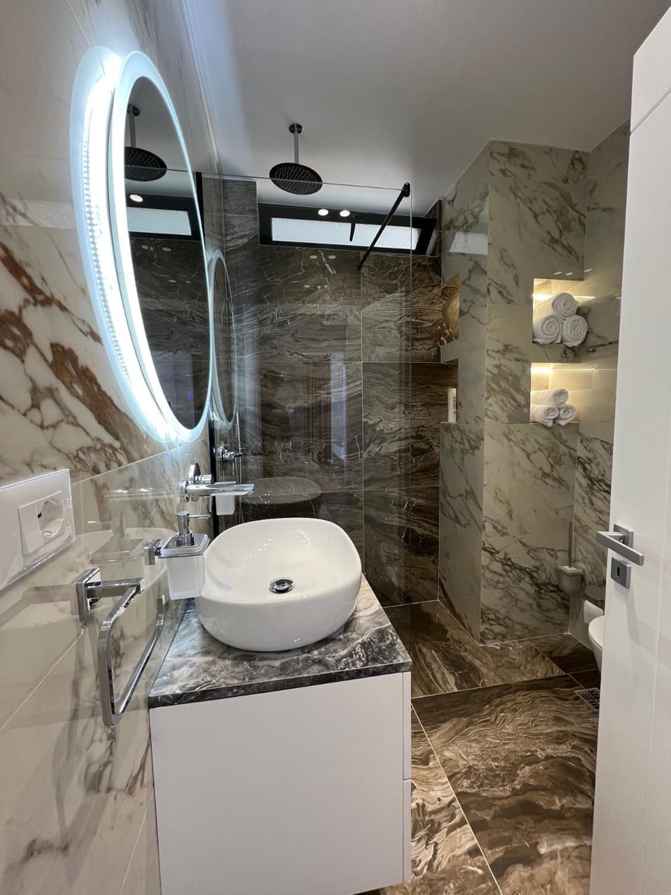 Shower, Bathroom