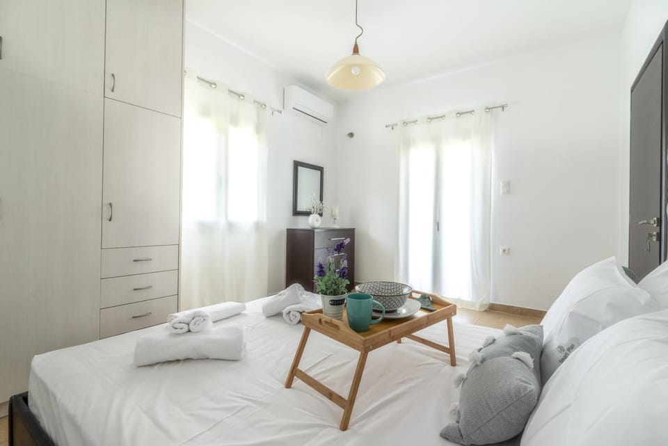 Ceronia Renovated House near the Beach House in Crete