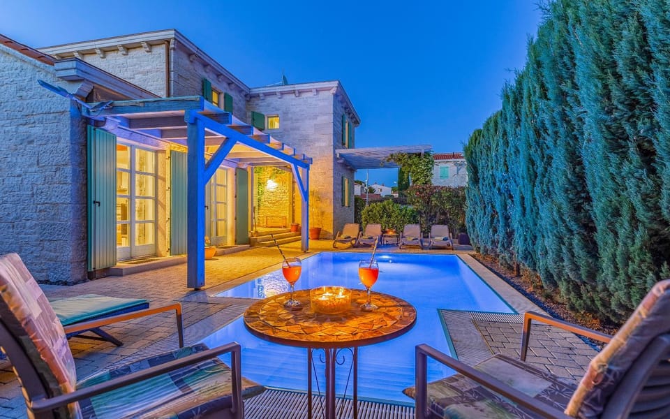 Pool view, Swimming pool