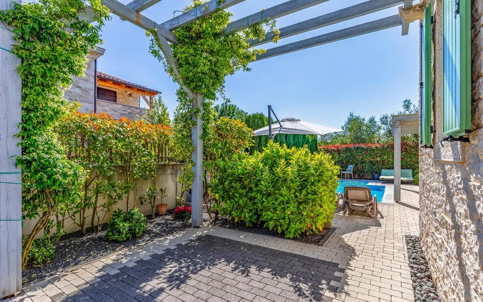 Patio, Inner courtyard view