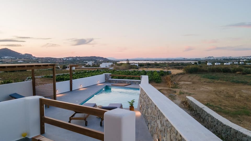 Property building, Sea view, Sea view, Swimming pool