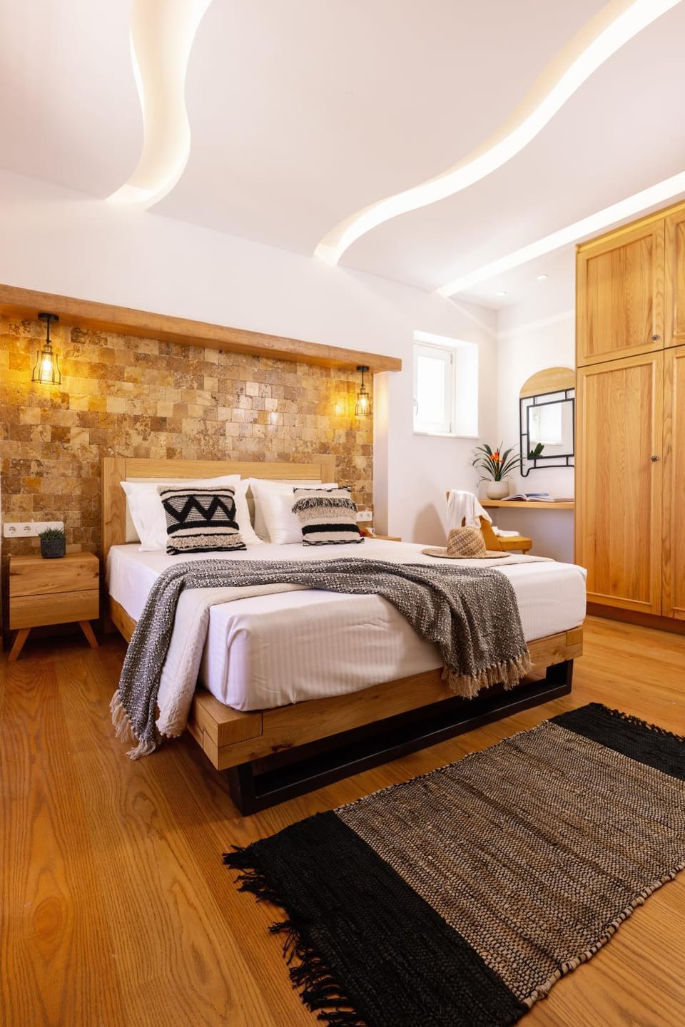 Bed, Decorative detail, Bedroom, wardrobe