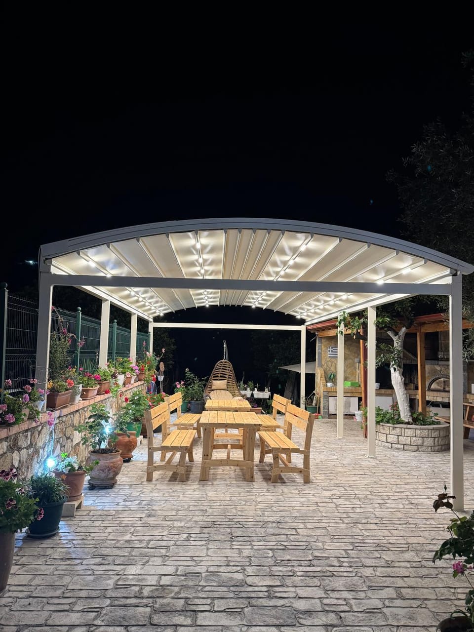 Garden, Dining area, Garden view
