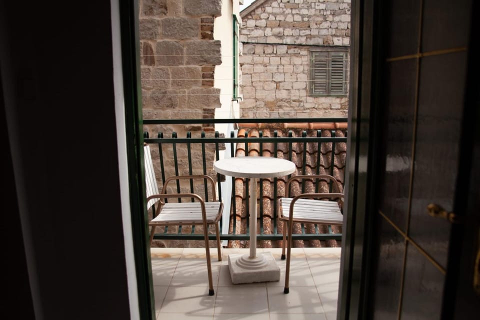View (from property/room), Balcony/Terrace, Seating area
