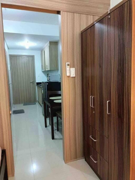 Shore 2 Staycation - Near Mall of Asia and Casinos Apartment in Pasay