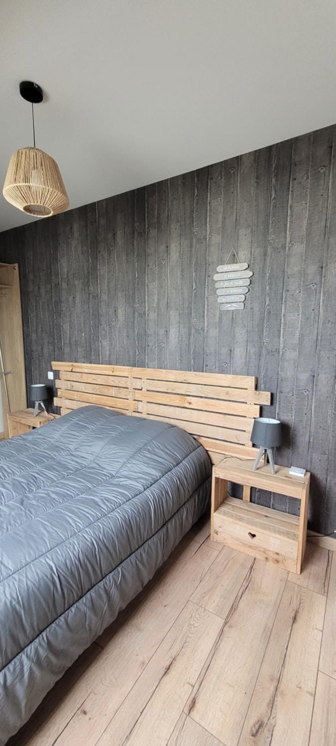 Chambre proche circuit des 24 heure du Mans 500 m du virage de Mulsanne Bed and Breakfast in Pays de la Loire
