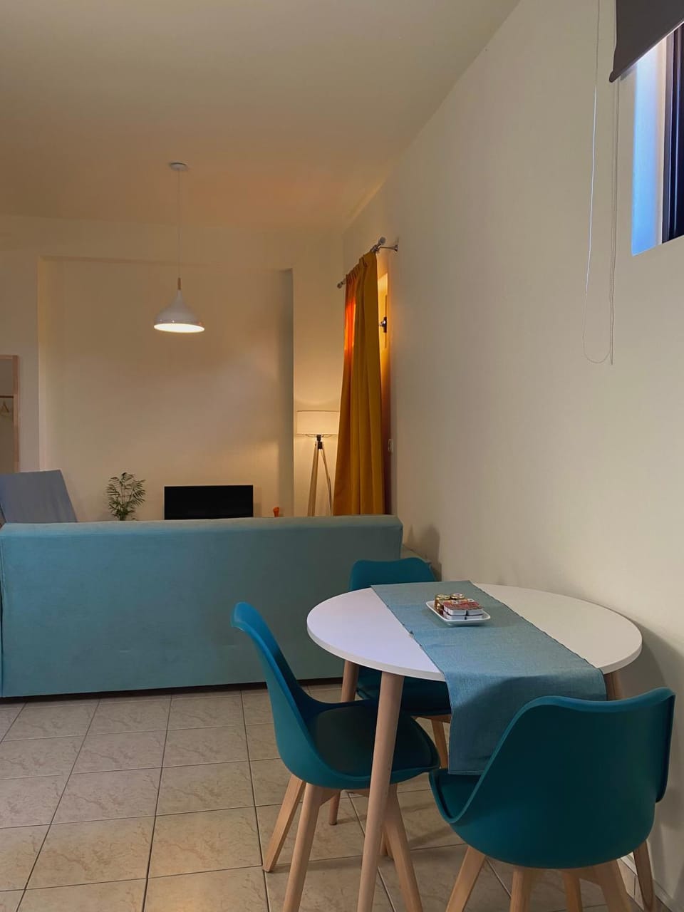 Seating area, Dining area