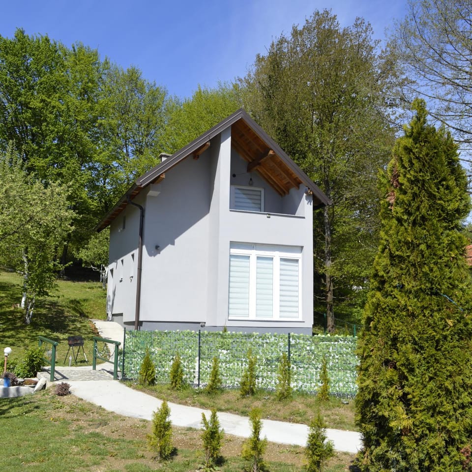 Property building, Spring, Garden, Garden view