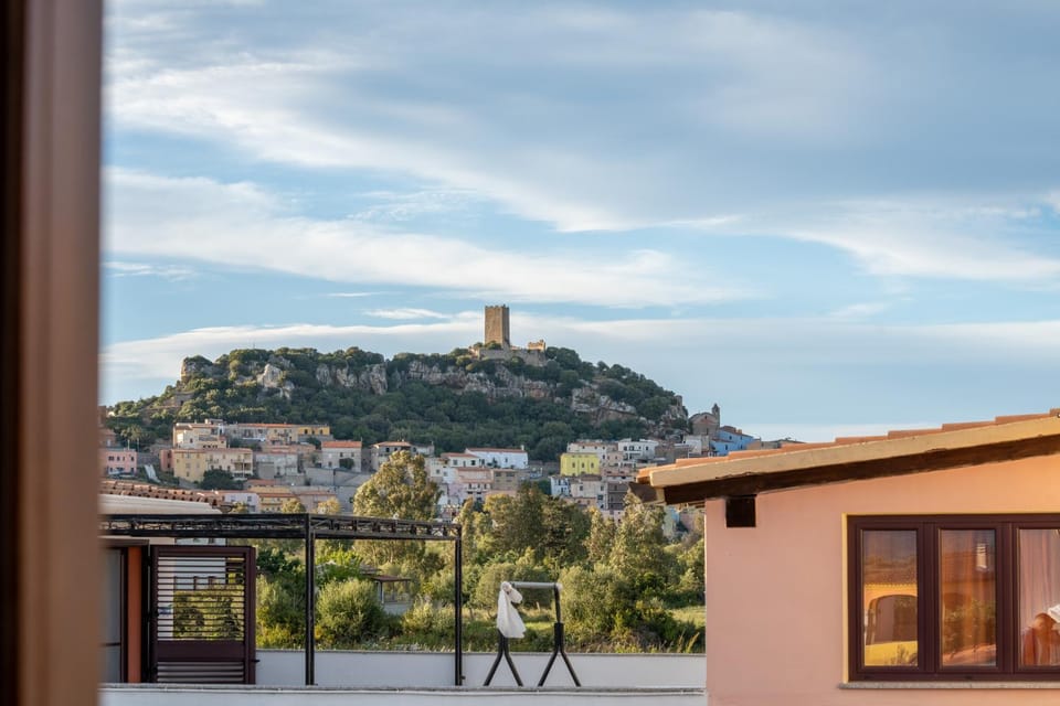 Nearby landmark, Natural landscape, Mountain view