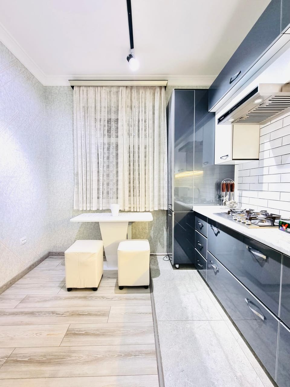 Kitchen or kitchenette, Seating area, minibar, pet friendly, stove