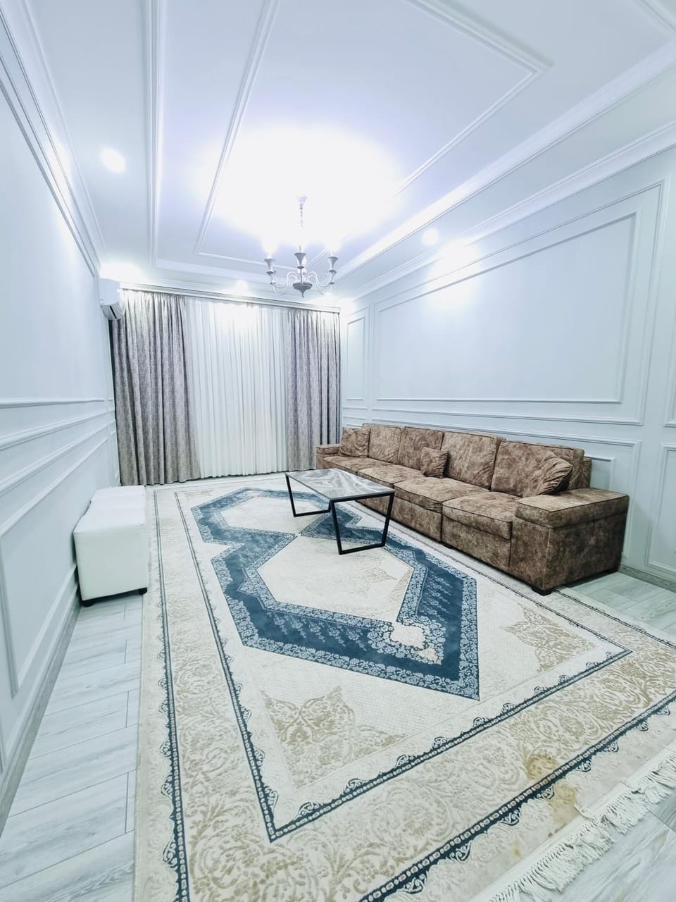 Living room, Photo of the whole room, Seating area
