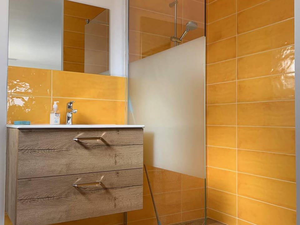 Villa de Luxe Rénovée avec Piscine, 4 Chambres, à 5 Minutes de la Plage - FR-1-726-25 Villa in La Croix-Valmer