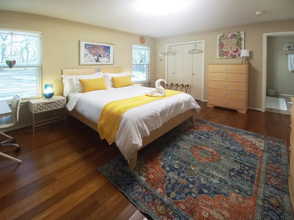 Bed, Bedroom