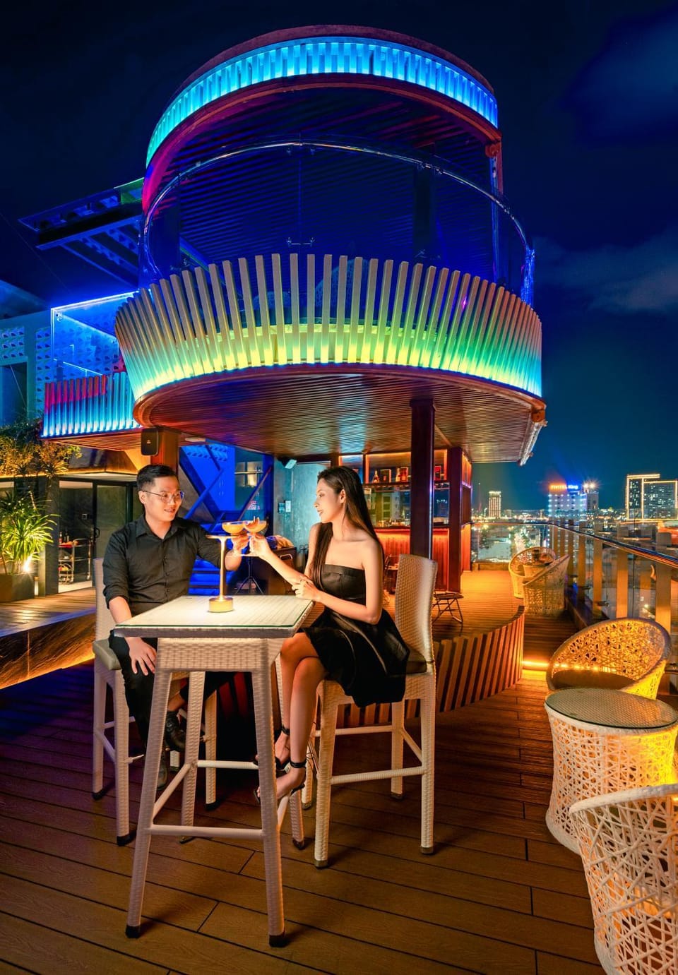 Property building, Restaurant/places to eat, Lounge or bar, Swimming pool