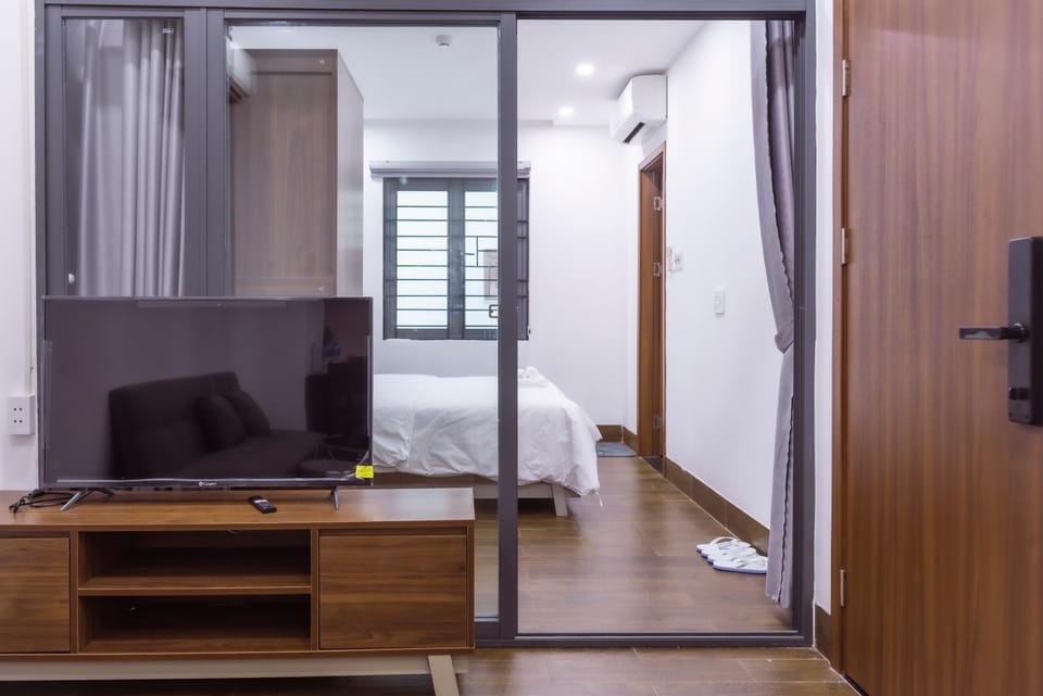 The Light Apartment - My Khe Beachside Hotel in Da Nang