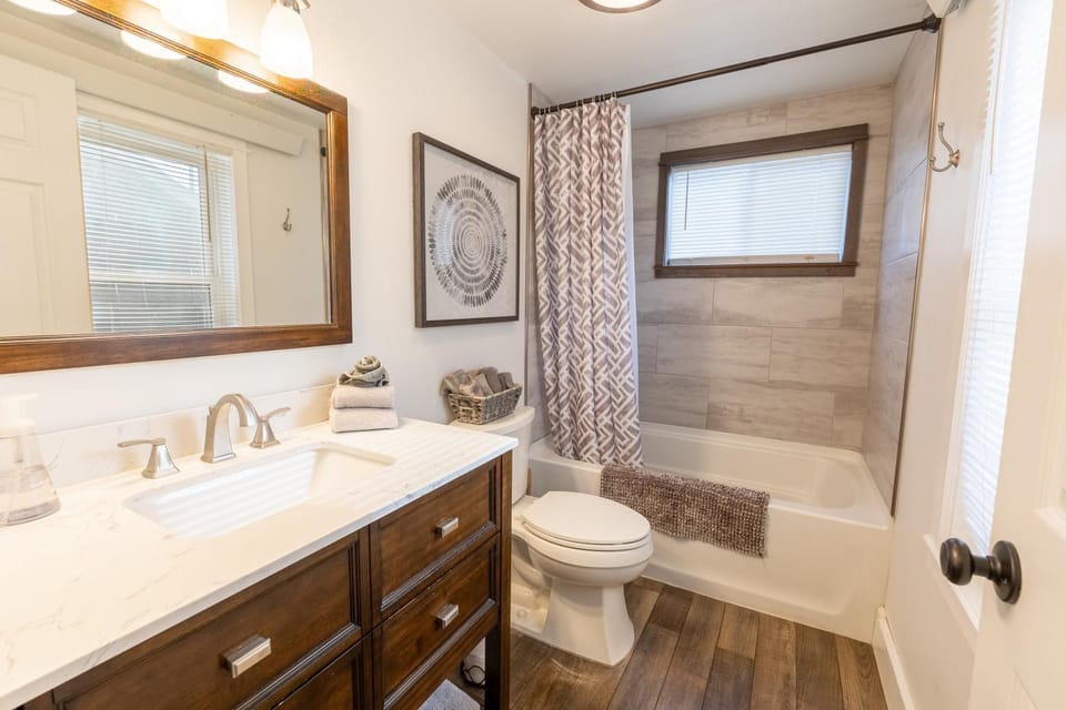 Adorable Bungalow w/ Private Patio Mins away from Downtown Rapid City House in Rapid City