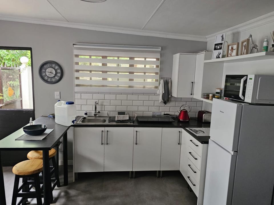 Giraffe's Rest, Self Catering Studio Apartment Apartment in South Africa
