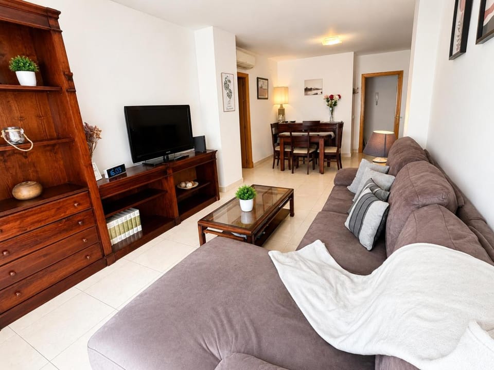 Apartamento "Bella Bahía" - over 25 years old & Families - Swimming Pool - Parking - Tranquility - Good Conections Apartment in El Puerto de Santa María