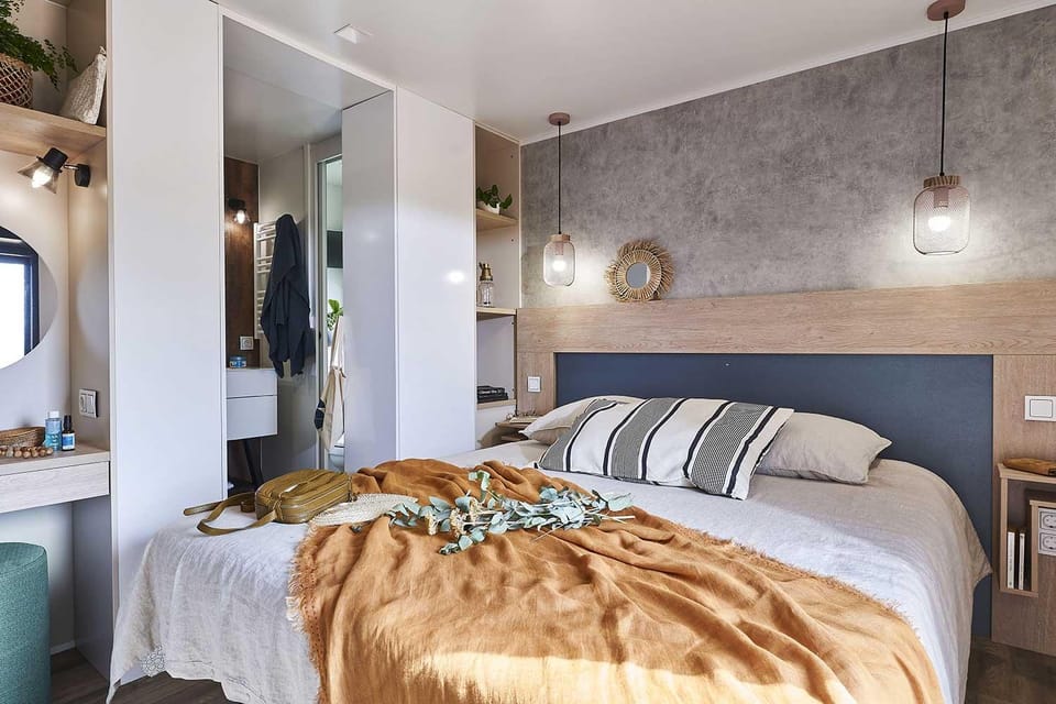 Camping Country Park Crecy La Chapelle - Site Officiel - Next to Disneyland Paris Campground/ 
RV Resort in Île-de-France