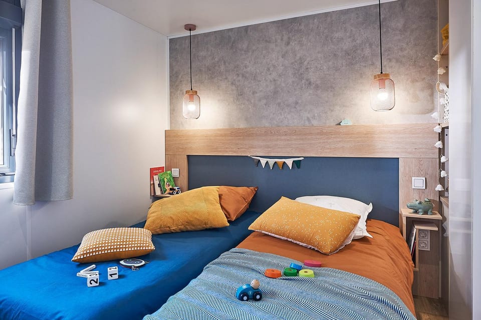 Camping Country Park Crecy La Chapelle - Site Officiel - Next to Disneyland Paris Campground/ 
RV Resort in Île-de-France