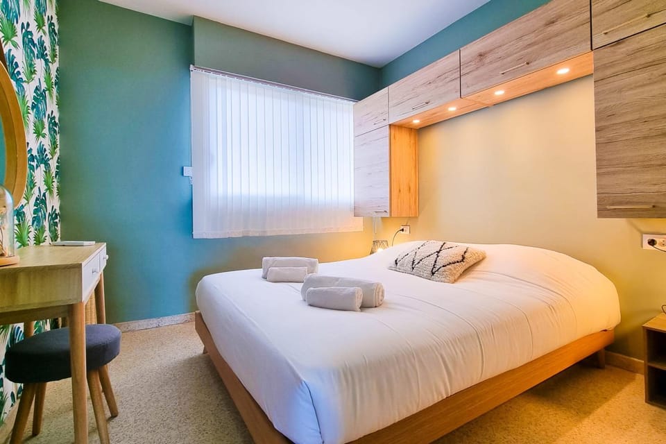 Apartment 4 guests with access to the beachFréjus House in Fréjus