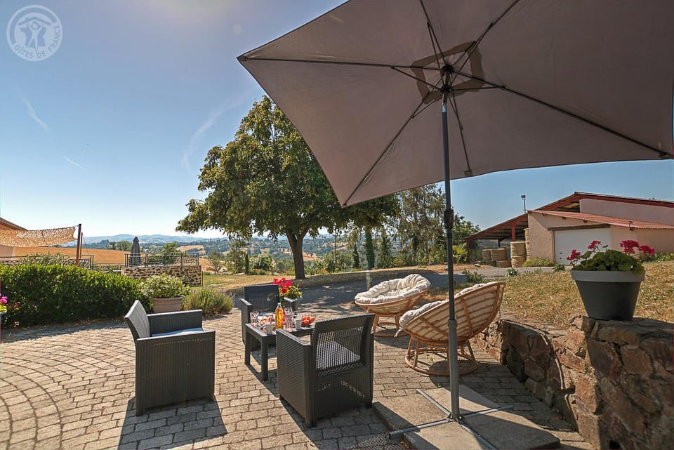 Maison de campagne dans un village de caractère House in Auvergne-Rhône-Alpes