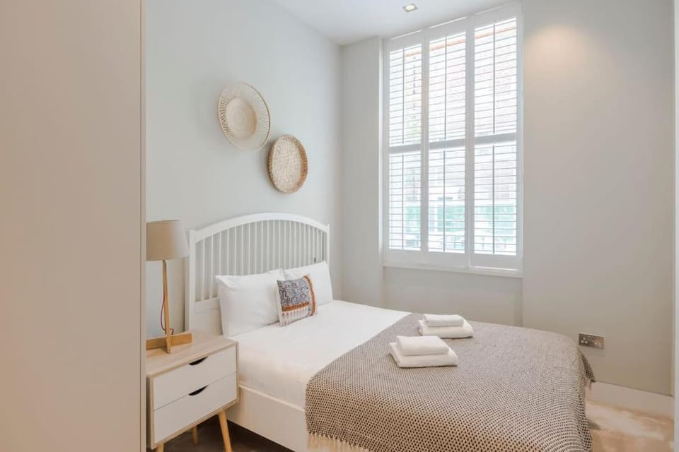 Central Holborn Bloomsbury flats Apartment in London Borough of Islington