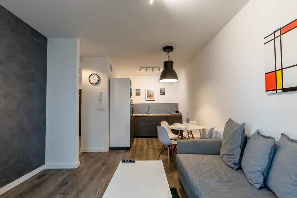 Kitchen or kitchenette, Living room, Seating area, Dining area