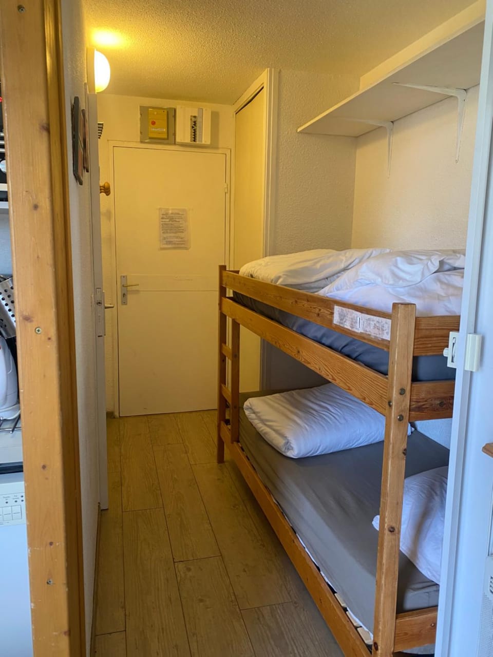 RESIDENCE LE BORSAT SUR PISTE STUDIO CABINE BALCON 64 chemin du Borsat TIGNES VAL CLARET Cabin in Tignes
