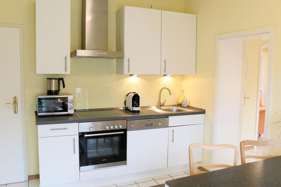 Coffee/tea facilities, Kitchen or kitchenette