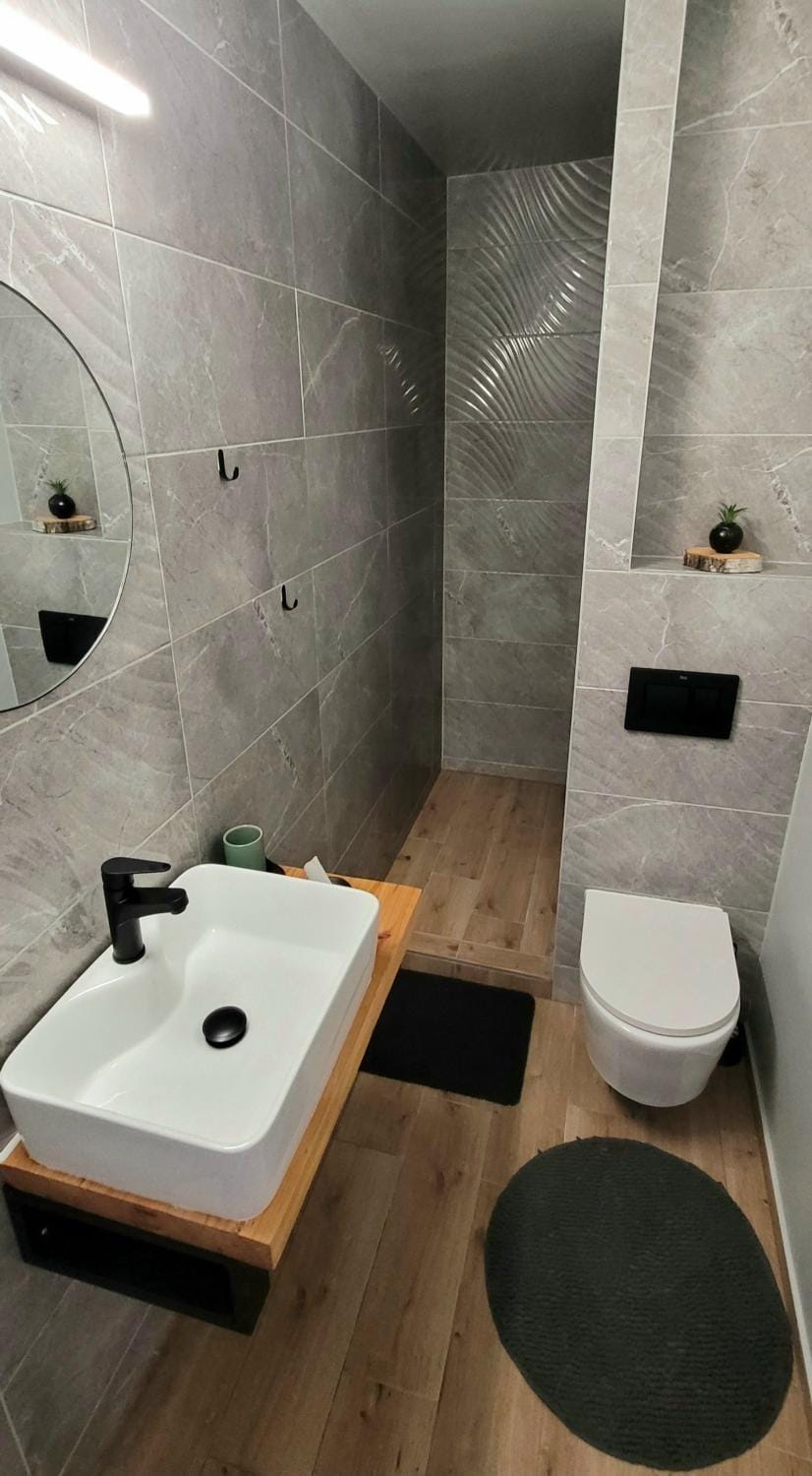 Shower, Toilet, Bathroom