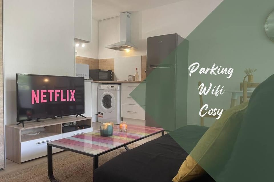 Communal lounge/ TV room, TV and multimedia