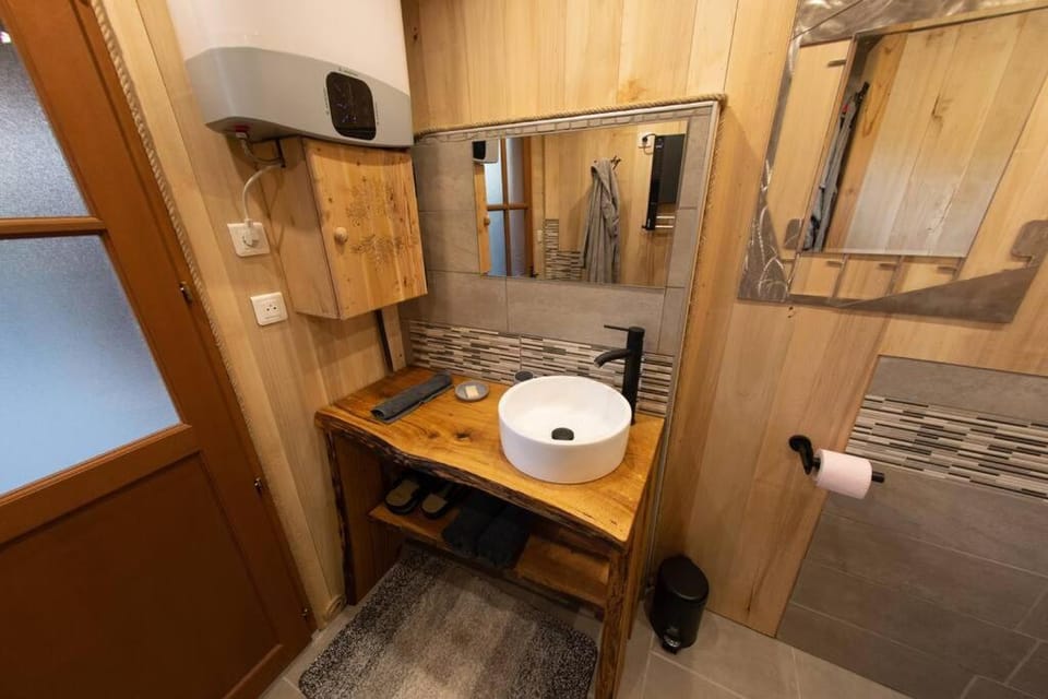La Cabane des Colibris Chalet in Occitanie