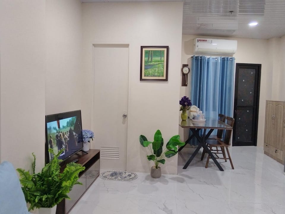 Bathroom, Dining area, wardrobe