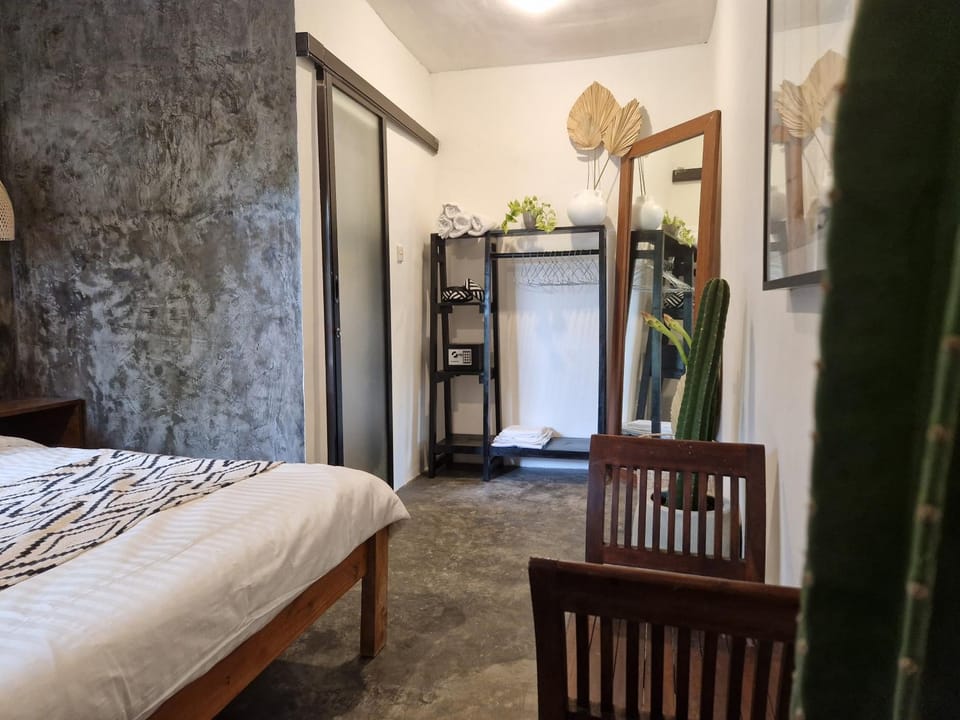 Bed, Photo of the whole room, Bedroom, wardrobe