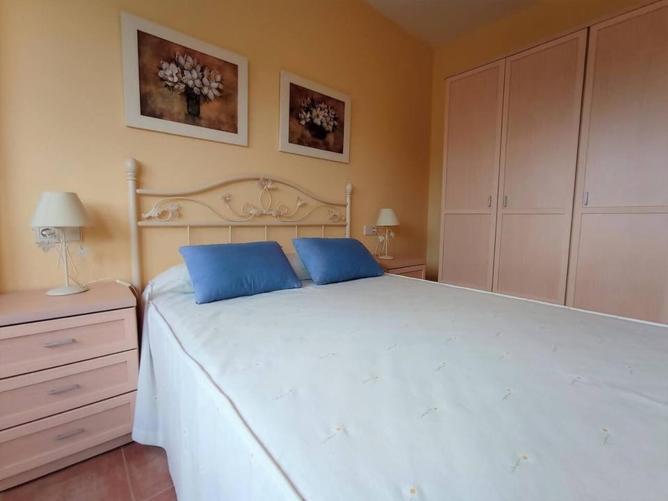 Apartamento Playa Catedrales con piscina y terraza Apartment in Galicia