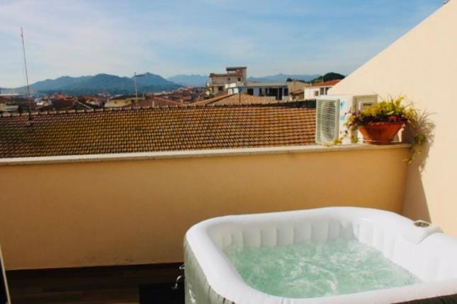 Hot Tub, Balcony/Terrace