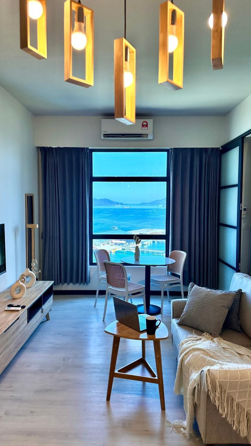 Bed, Natural landscape, Living room, Photo of the whole room, Seating area, Dining area, Sea view