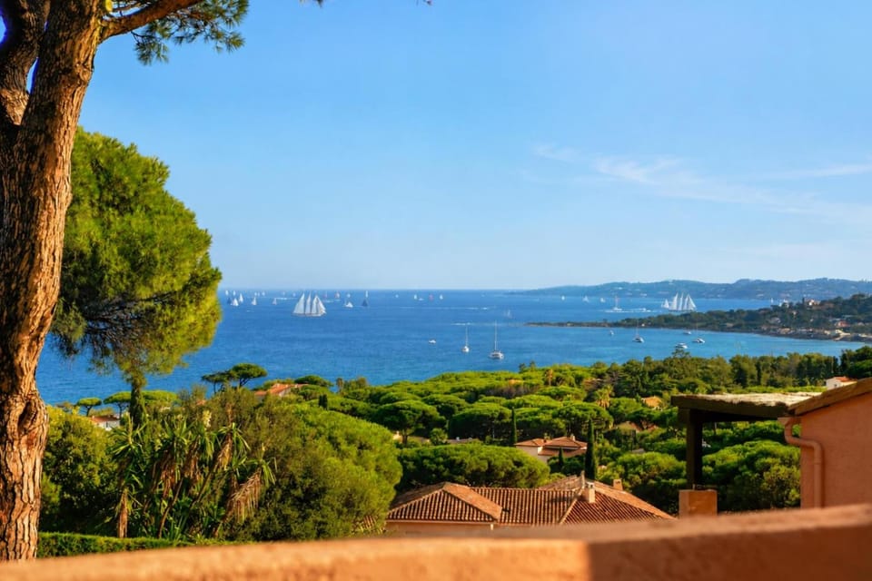 Vue exceptionnelle sur la baie de Saint-Tropez Apartment in Sainte-Maxime