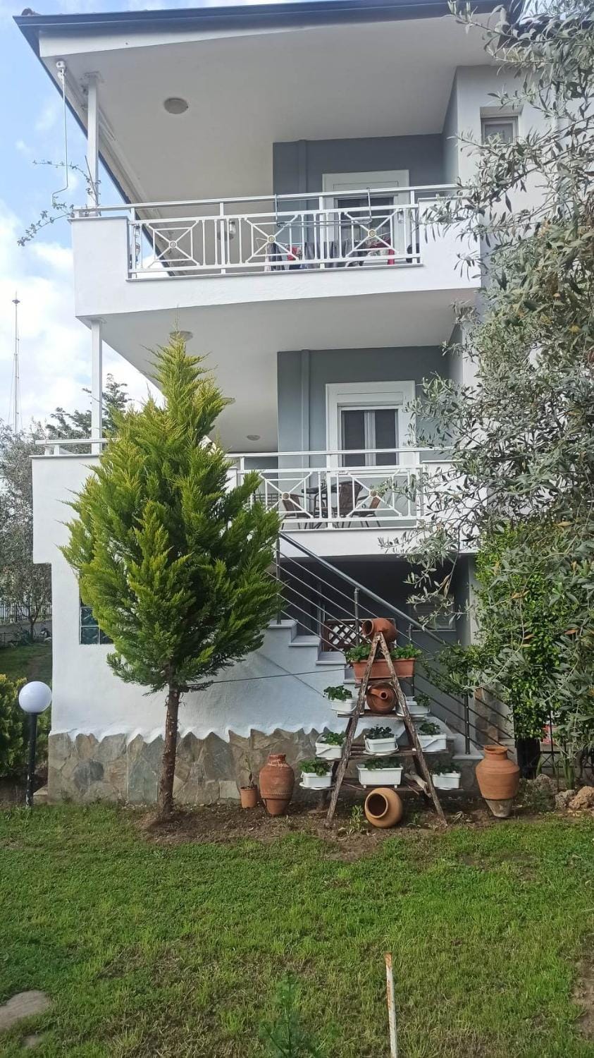 Property building, Garden