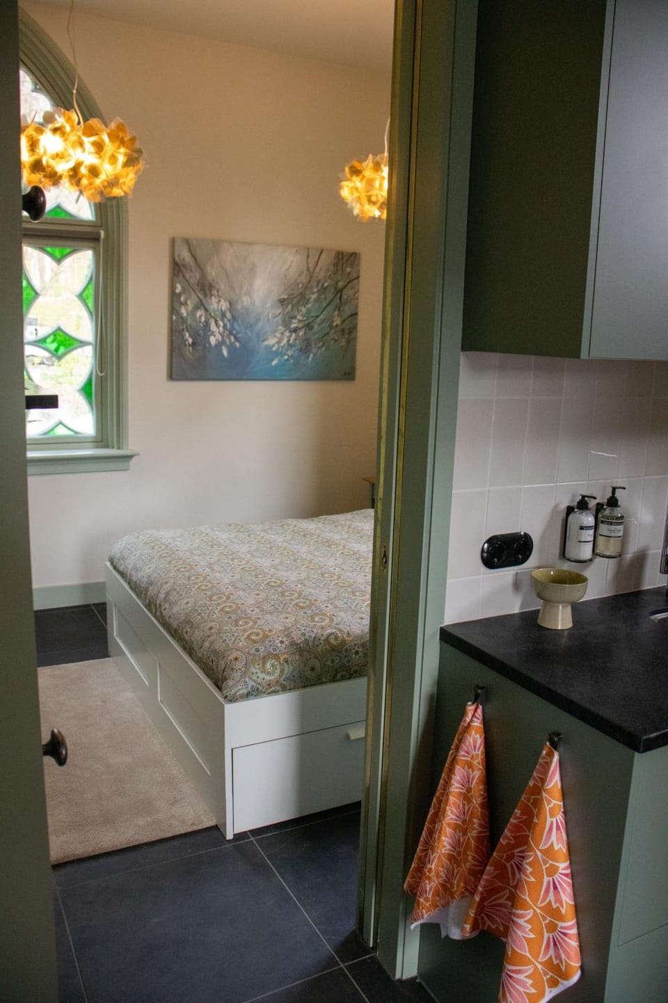 Photo of the whole room, Bedroom