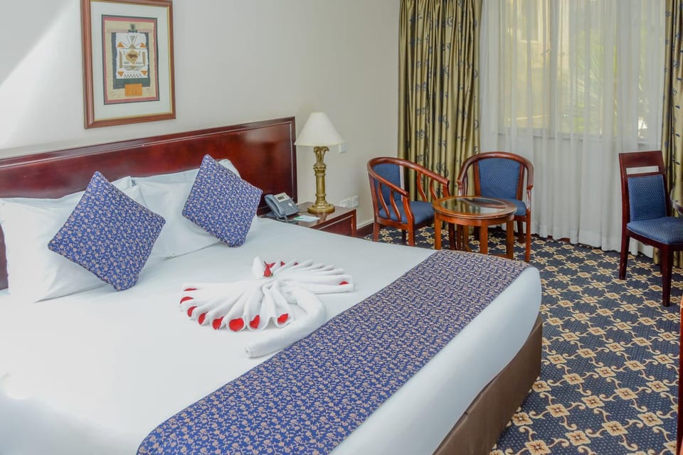 Bed, Photo of the whole room, Bedroom, Family