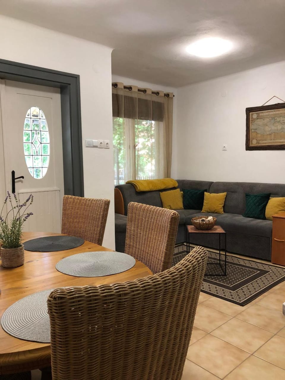 Living room, Dining area