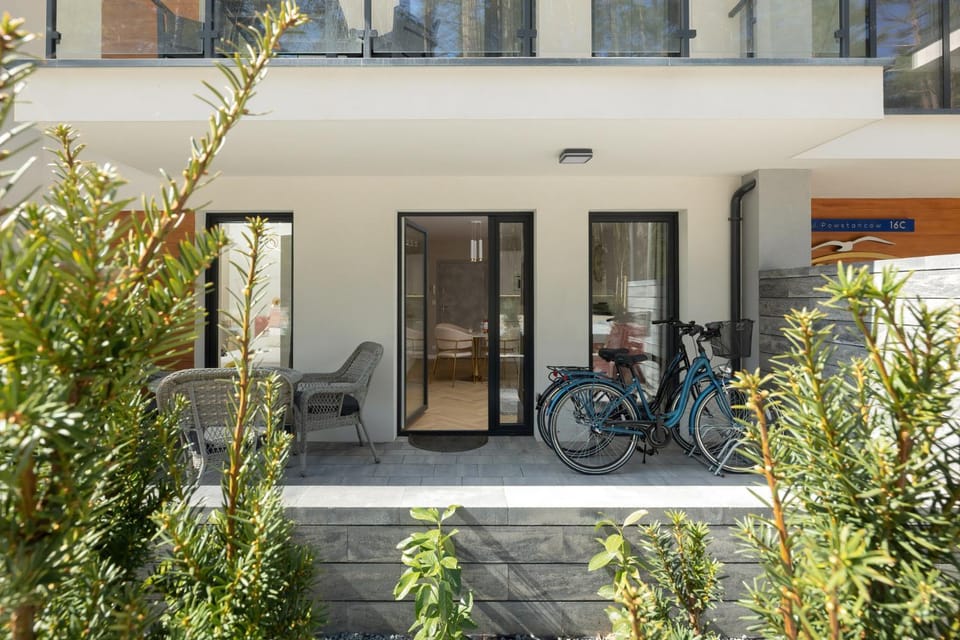 Balcony/Terrace, Cycling