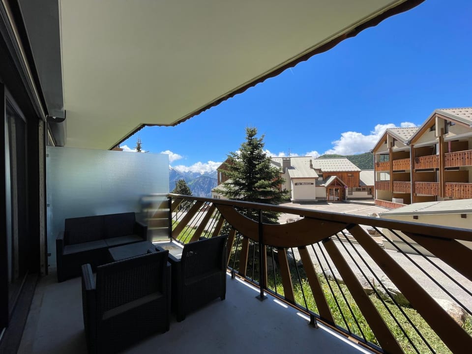 View (from property/room), Balcony/Terrace